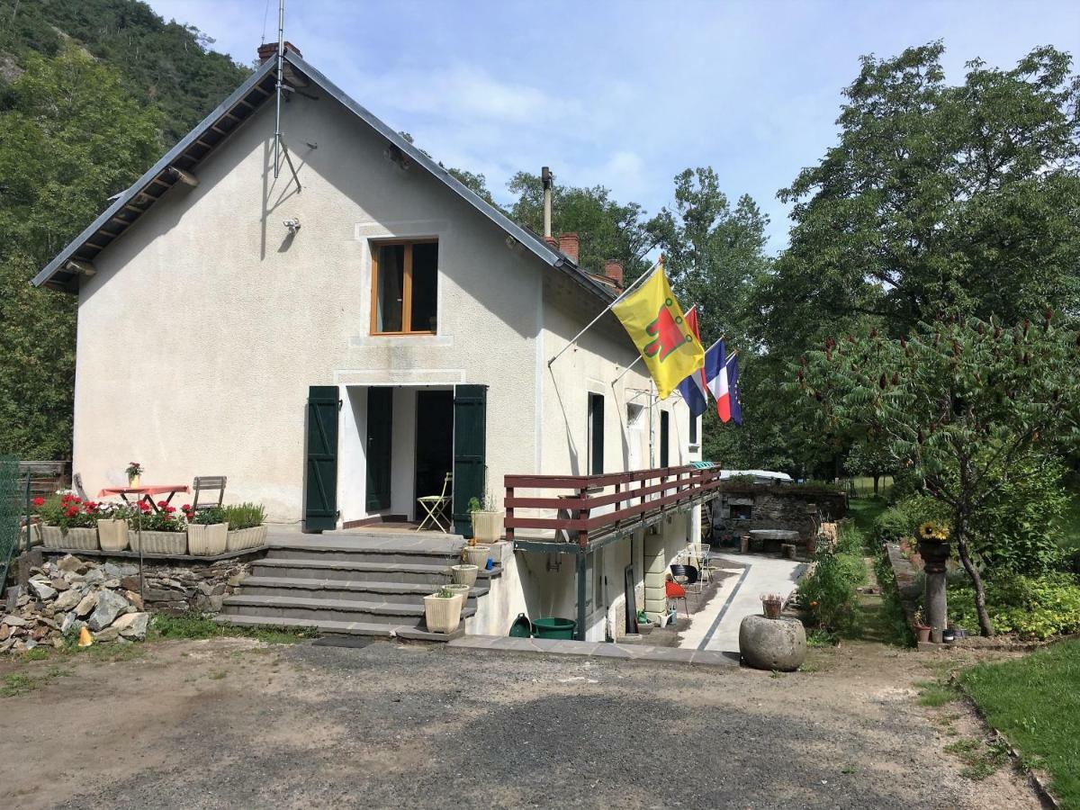 Bed and Breakfast Moulin De La Fayolle Blot-l'Eglise Zewnętrze zdjęcie